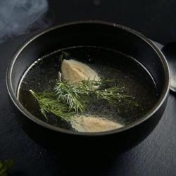 Куриный бульйон с яйцом